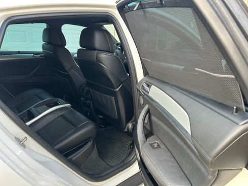 Used 2010 BMW X6 xDrive50i image 9