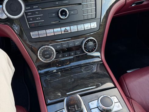 Used 2017 Mercedes-Benz SL 450 image 2