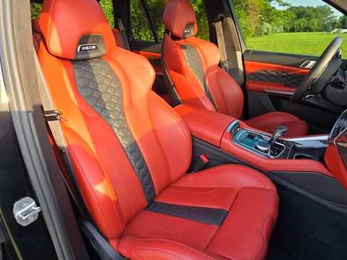 Used 2020 BMW X5 M Competition w/ Executive Package image 29