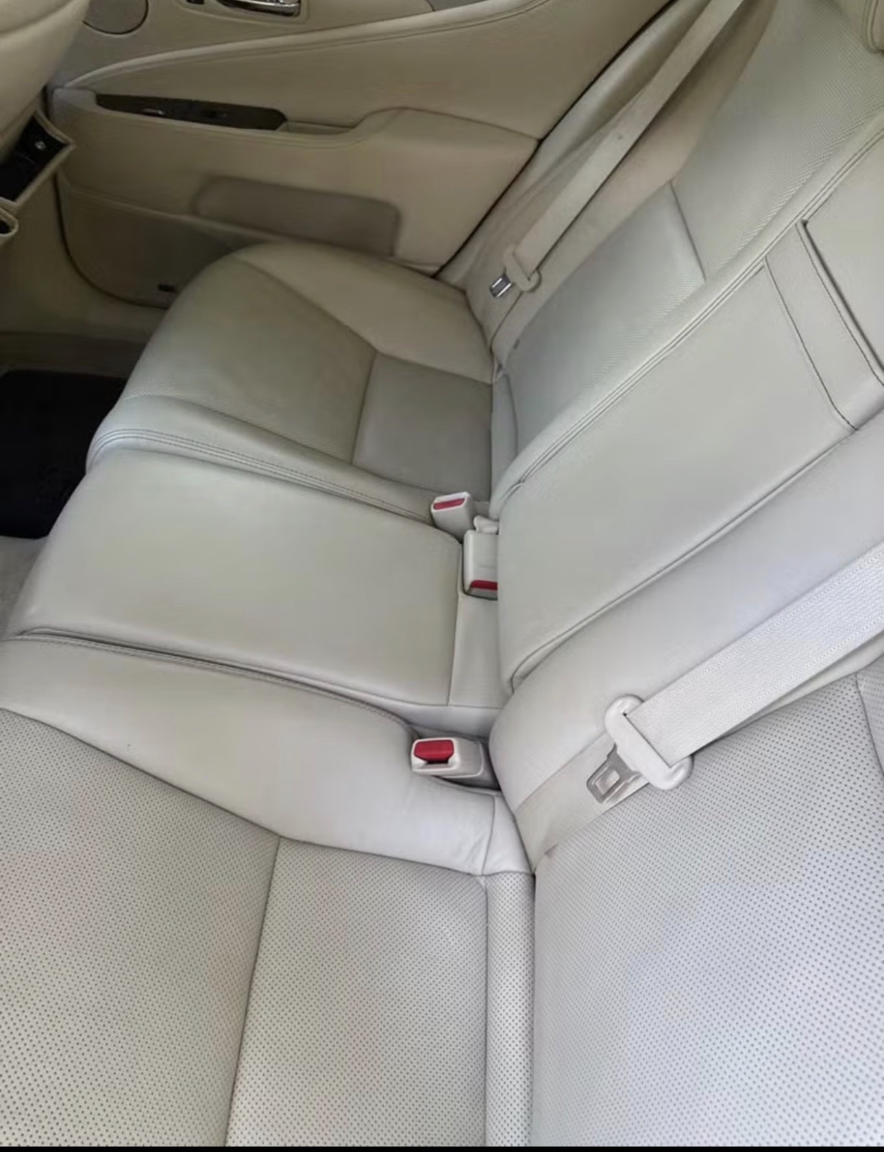 Used 2015 Lexus LS 460 w/ Ultra Luxury Package RWD image 12