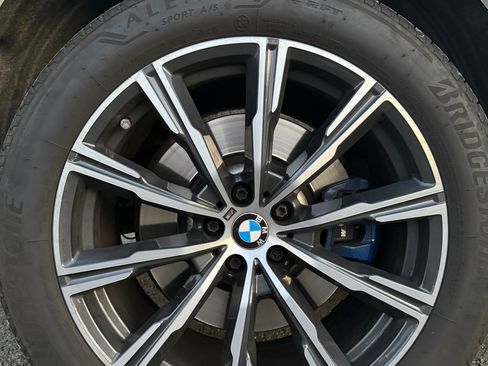 Used 2021 BMW X5 xDrive40i w/ M Sport Package AWD/4WD image 27