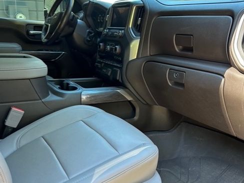 Used 2021 Chevrolet Silverado 3500 LTZ w/ LTZ Convenience Package image 19