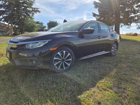Used 2017 Honda Civic EX-T image 4