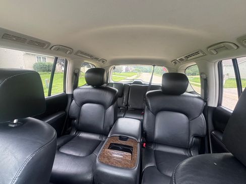 Used 2016 INFINITI QX80 4WD w/ 22" Wheel Package image 18