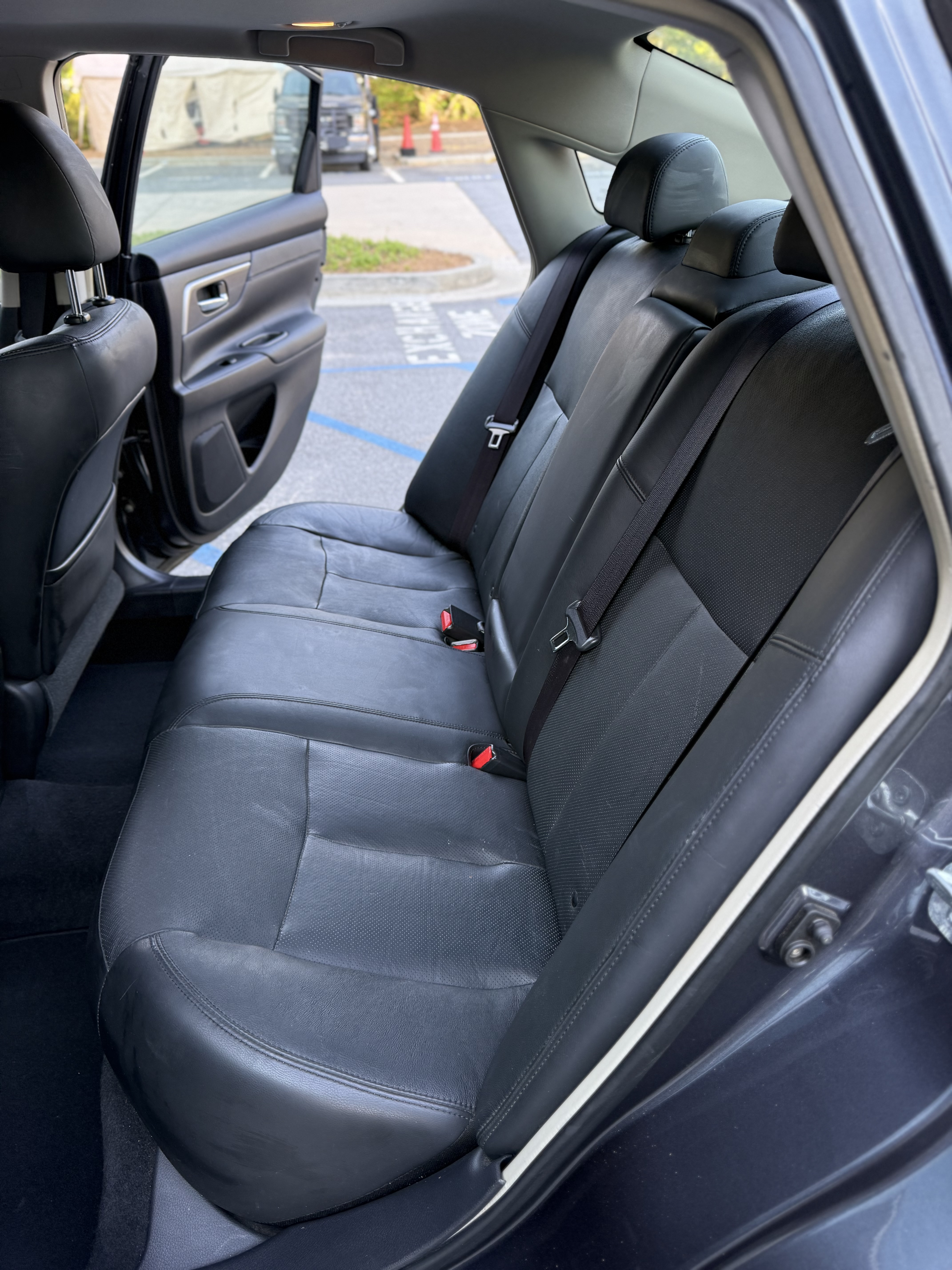 Used 2013 Nissan Altima 3.5 SL w/ Technology Pkg FWD image 11