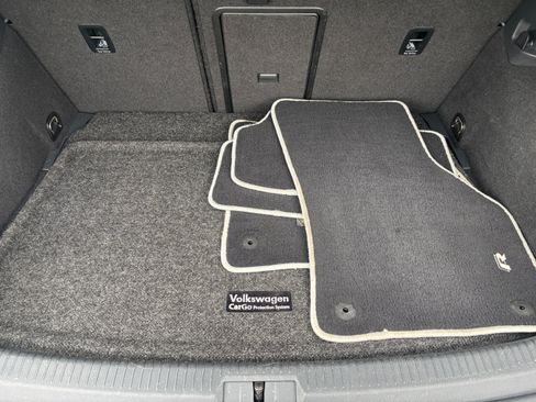 Used 2017 Volkswagen Golf Hatchback Sedan 4D image 18