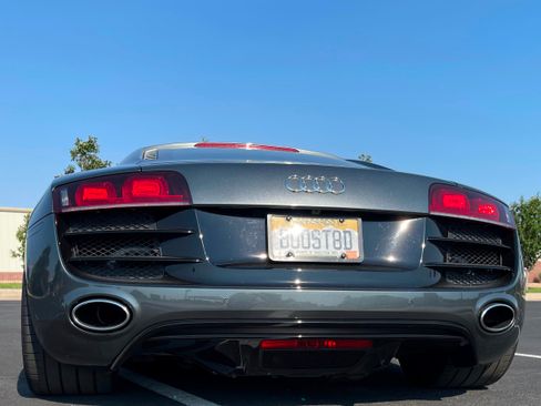 Used 2012 Audi R8 V10 image 9