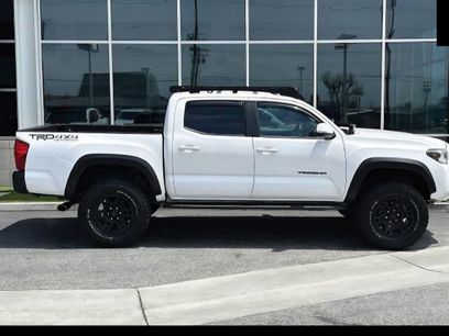 Used 2017 Toyota Tacoma TRD Off-Road w/ Tow Package (A/T)