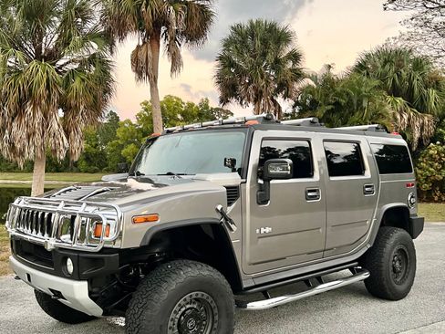 Used 2008 HUMMER H2 image 1