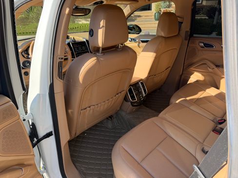 Used 2012 Porsche Cayenne S AWD/4WD image 18