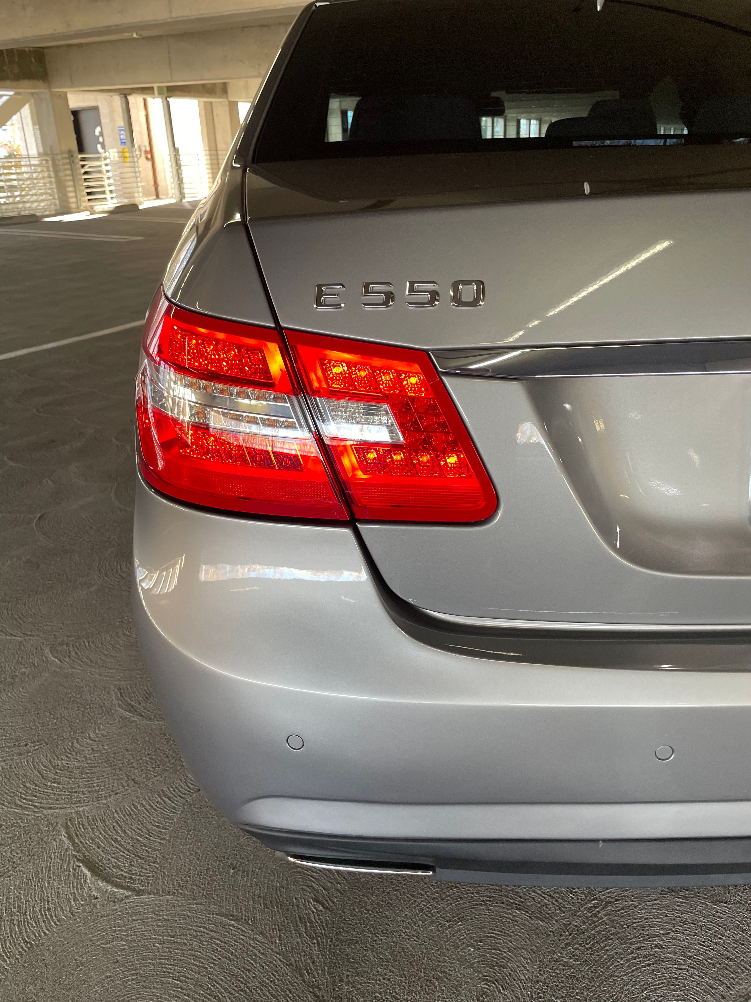 Used 2012 Mercedes-Benz E 550 4MATIC Sedan image 15