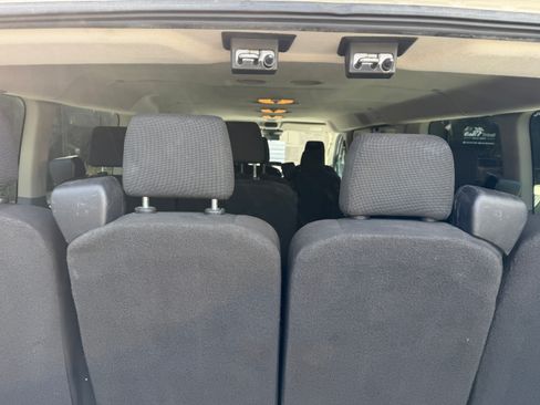 Used 2018 Ford Transit 350 XLT image 9