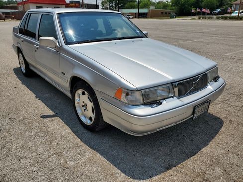 Used 1998 Volvo S90 image 8