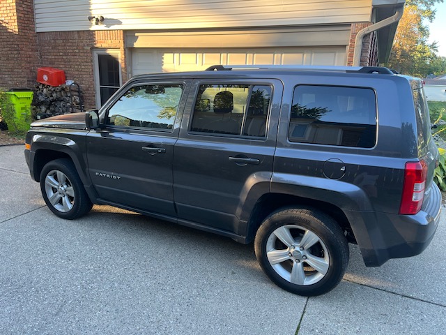 Used 2015 Jeep Patriot Limited w/ Sun/Sound Group AWD/4WD image 11