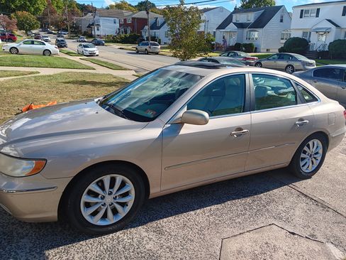Used 2006 Hyundai Azera Limited image 10