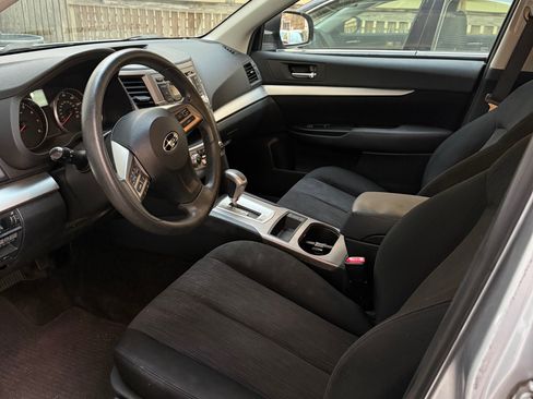 Used 2013 Subaru Outback 2.5i image 6