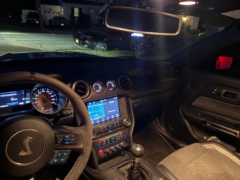 Used 2019 Ford Mustang Shelby GT350 w/ Technology Package image 19