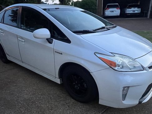Used 2013 Toyota Prius Two FWD image 13