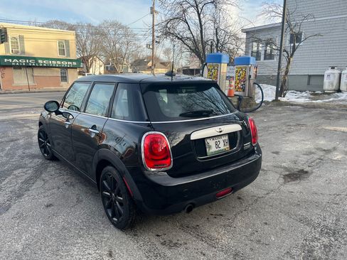 Used 2015 MINI Cooper 4-Door Hardtop image 4