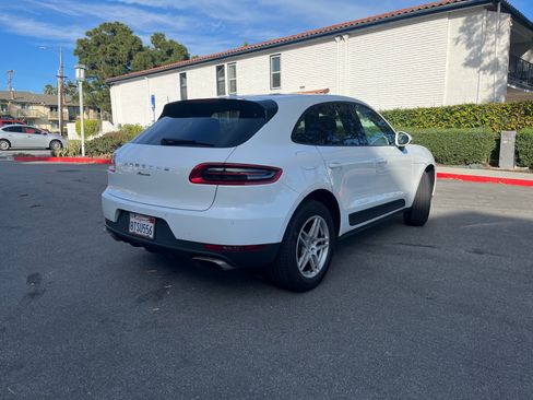 Used 2018 Porsche Macan Sport Edition image 11