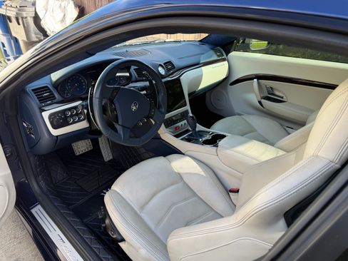 Used 2016 Maserati GranTurismo Sport image 17