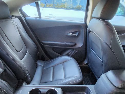 Used 2012 Chevrolet Volt Premium w/ Premium Trim Package image 18