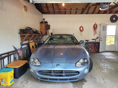 Used 2006 Jaguar XK8 Convertible image 2