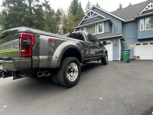 Used 2017 Ford F450 Platinum w/ Platinum Ultimate Package image 8