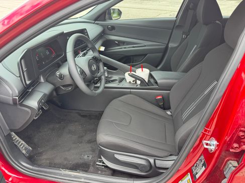 Used 2026 Hyundai Elantra Sport FWD image 12