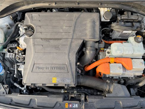 Used 2019 Hyundai Ioniq Plug-In Hybrid image 28