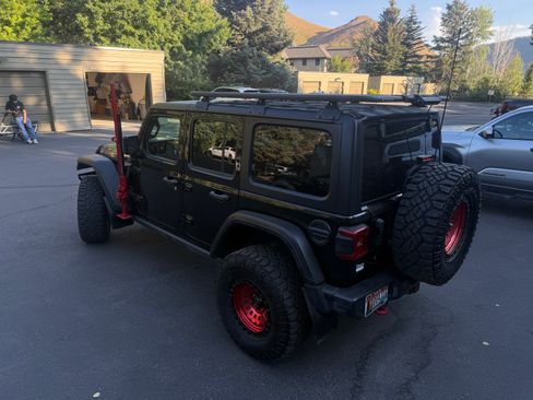 Used 2019 Jeep Wrangler Unlimited Rubicon image 15