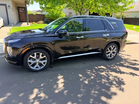 Used 2021 Hyundai Palisade Limited w/ Winter Package AWD/4WD image 4
