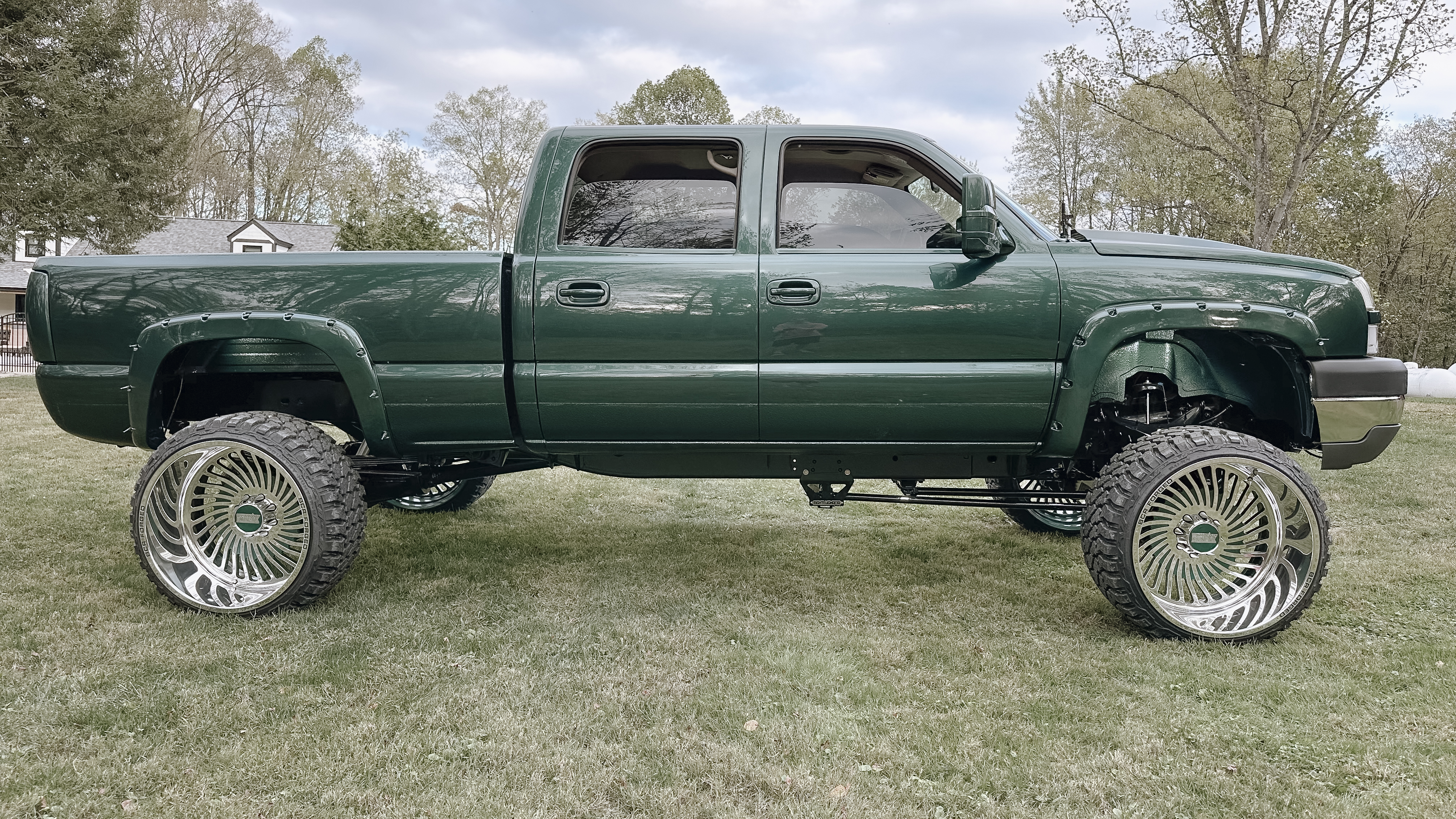 Used 2004 Chevrolet Silverado 2500 W/T w/ Skid Plate Package AWD/4WD image 4
