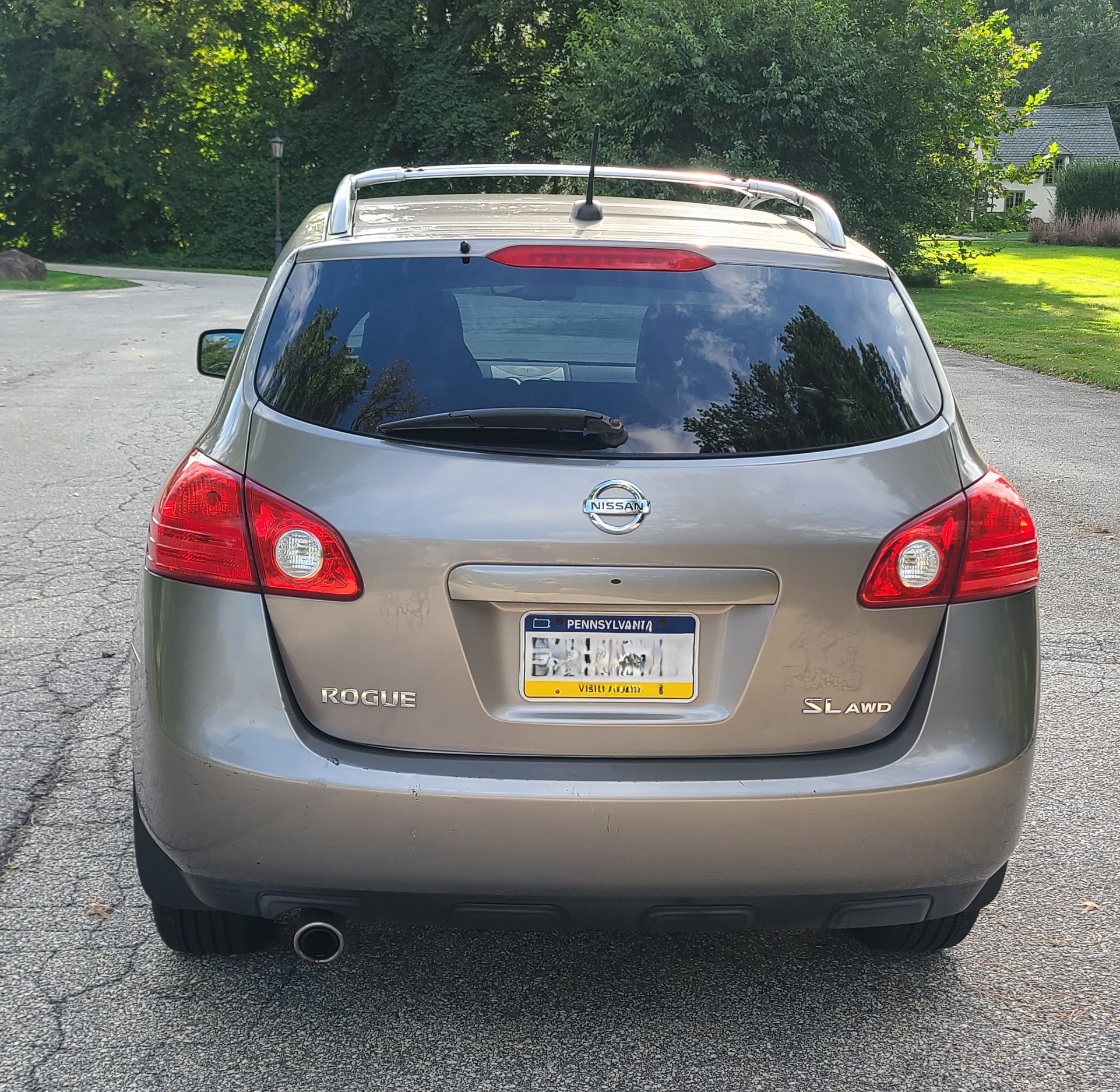 Used 2010 Nissan Rogue SL w/ Premium Pkg AWD/4WD image 10