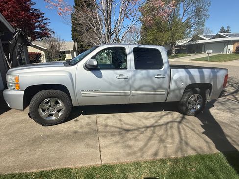 Used 2012 Chevrolet Silverado 1500 LTZ w/ LTZ Plus Package image 2
