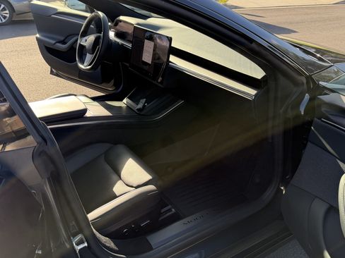 Used 2023 Tesla Model S Standard Range image 13