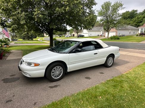 Used 1997 Chrysler Sebring JX FWD image 1