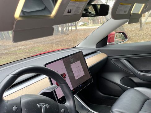 Used 2018 Tesla Model 3 Long Range image 17