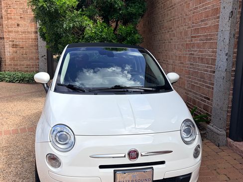 Used 2017 FIAT 500 Pop FWD image 2