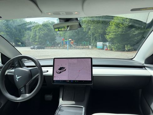 Used 2021 Tesla Model 3 Standard Range Plus RWD image 14