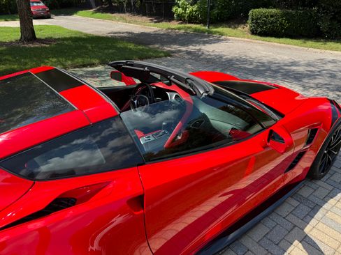 Used 2019 Chevrolet Corvette Grand Sport w/ Z07 Performance Package RWD image 21