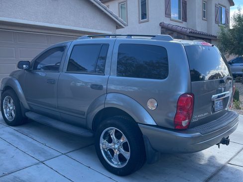 Used 2005 Dodge Durango SLT w/ Family Value Group RWD image 5