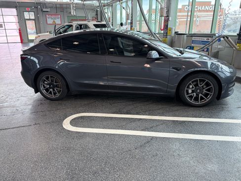 Used 2022 Tesla Model 3 Long Range image 8