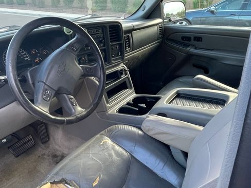 Used 2005 Chevrolet Tahoe LT w/ LT Preferred Equipment Group AWD/4WD image 6