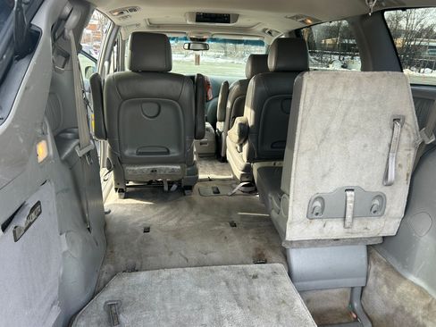 Used 2008 Toyota Sienna XLE Limited image 17