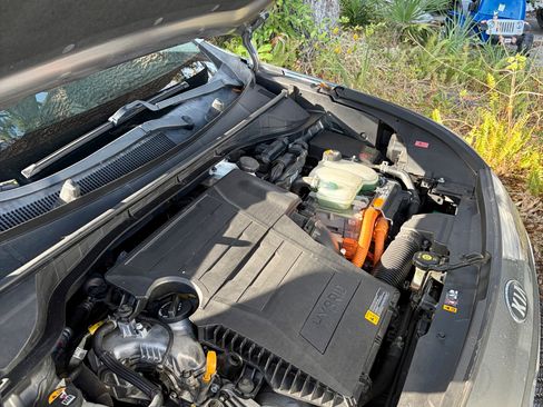 Used 2017 Kia Niro LX image 13