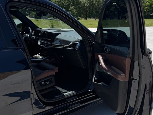 Used 2023 BMW X7 M60i w/ Executive Package AWD/4WD image 9