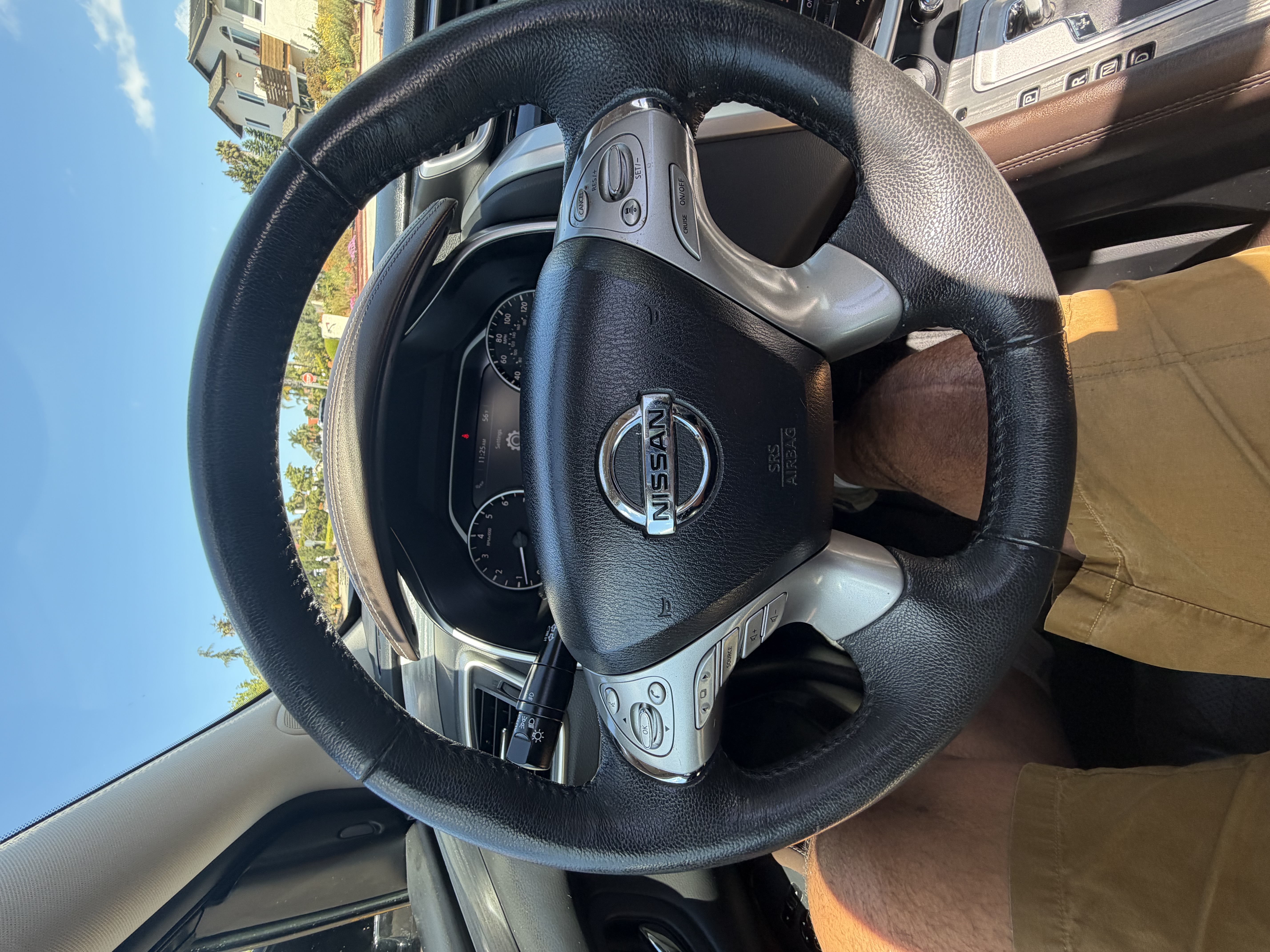 Used 2016 Nissan Murano Platinum w/ Platinum Technology Package FWD image 21