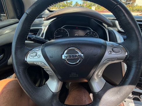 Used 2016 Nissan Murano Platinum w/ Platinum Technology Package FWD image 21