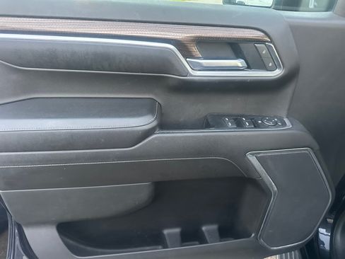 Used 2022 Chevrolet Silverado 1500 LT AWD/4WD image 23
